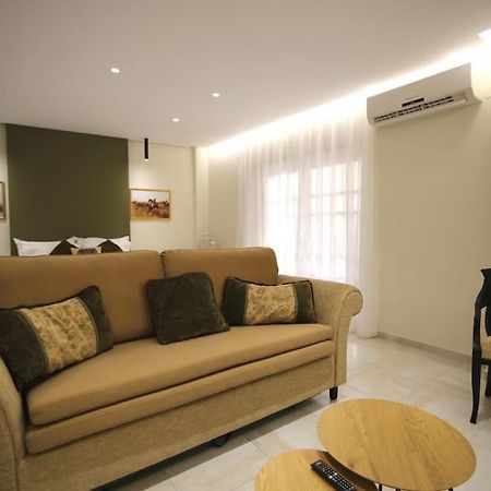 Eclectic Apartment Near Downtown Heraklion  ภายนอก รูปภาพ
