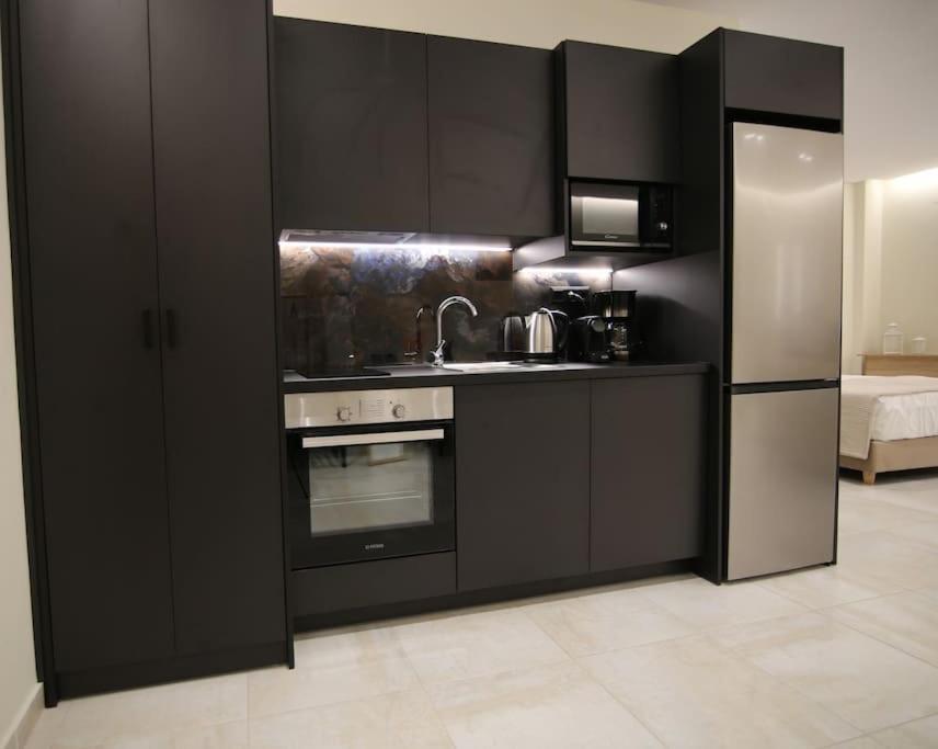 Eclectic Apartment Near Downtown Heraklion  ภายนอก รูปภาพ
