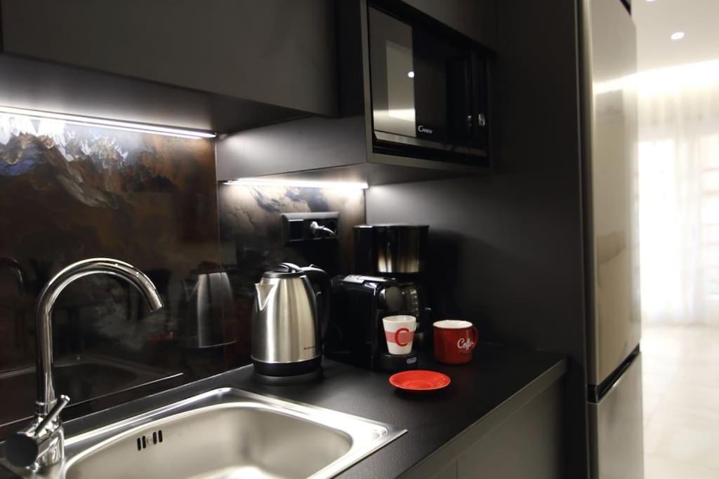 Eclectic Apartment Near Downtown Heraklion  ภายนอก รูปภาพ