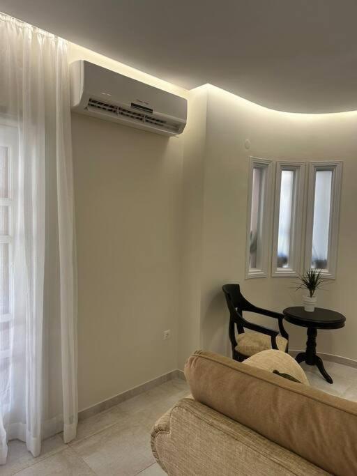 Eclectic Apartment Near Downtown Heraklion  ภายนอก รูปภาพ