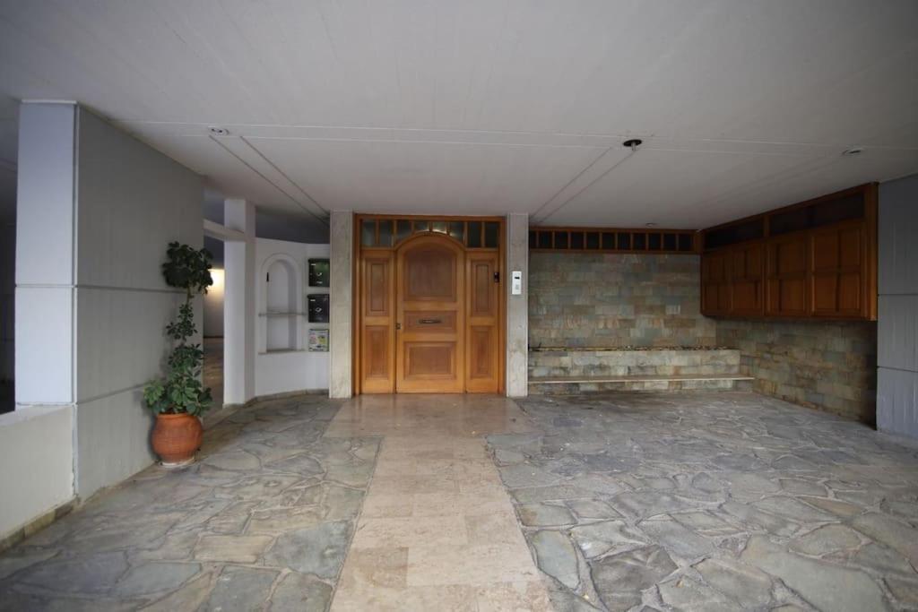Eclectic Apartment Near Downtown Heraklion  ภายนอก รูปภาพ