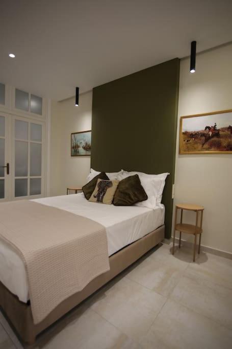Eclectic Apartment Near Downtown Heraklion  ภายนอก รูปภาพ