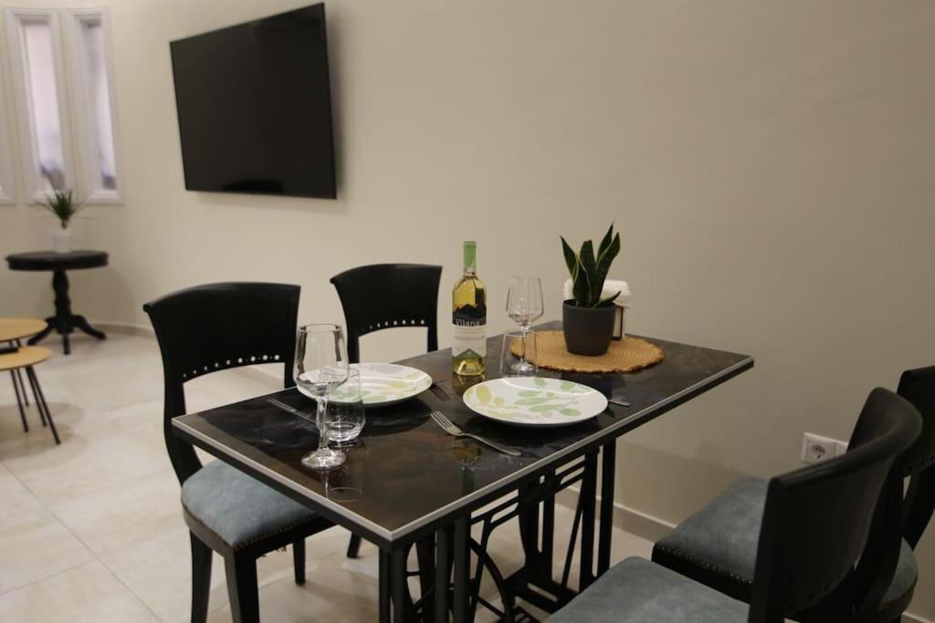 Eclectic Apartment Near Downtown Heraklion  ภายนอก รูปภาพ