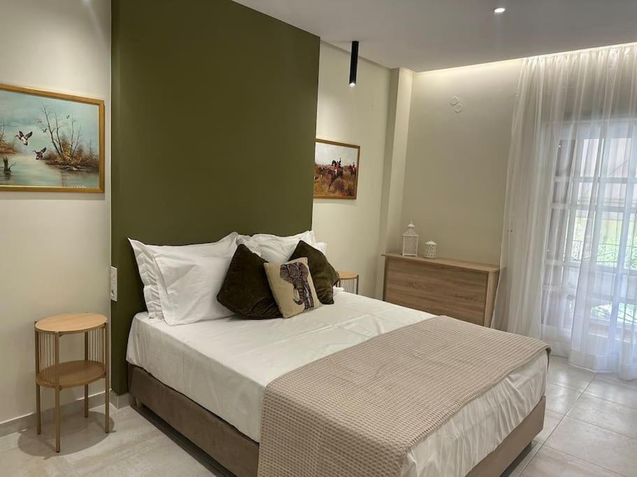 Eclectic Apartment Near Downtown Heraklion  ภายนอก รูปภาพ